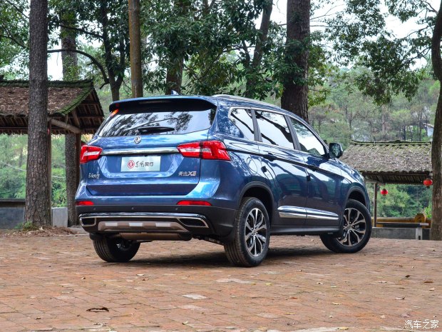 東風風行 景逸X5 2017款 2.0L 手動基本型 東風風行 景逸X5 2017款 2.0L 手動基本型