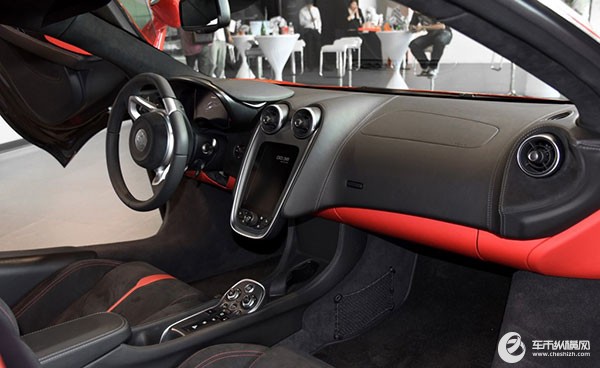 長春汽博會成就你開超級跑車的夢想