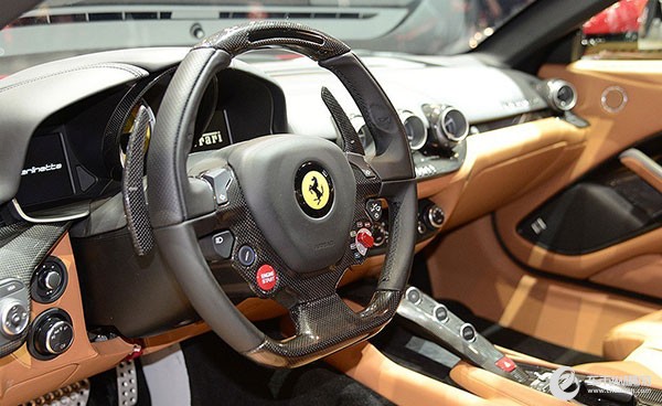 長春汽博會成就你開超級跑車的夢想