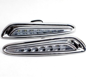 這車燈白天也要點亮 不是花瓶有重大作用